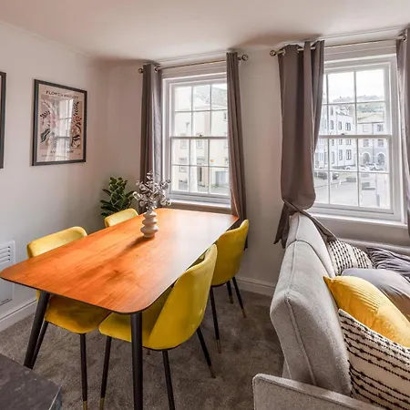 דירה Harbour-side 1 Bed With Sea Views