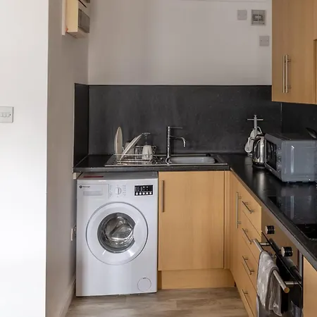 Harbour-side 1 Bed With Sea Views * ווייט הייבן