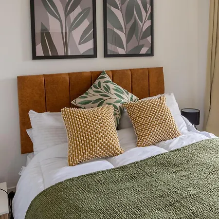 Harbour-side 1 Bed With Sea Views * ווייט הייבן