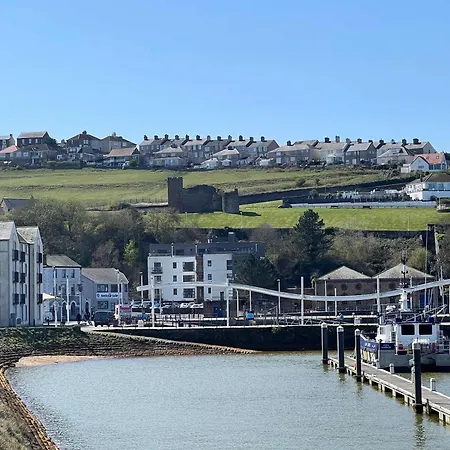 Harbour-side 1 Bed With Sea Views